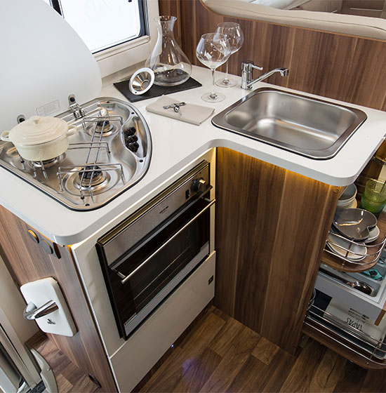 Auto-Roller 707 (2-5 berth motorhome)