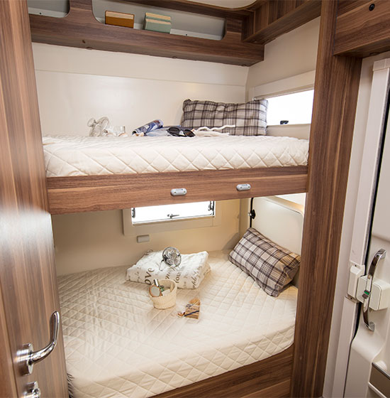 Auto-Roller 707 (2-5 berth motorhome)