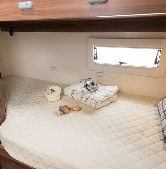 Auto-Roller 707 (2-5 berth motorhome)