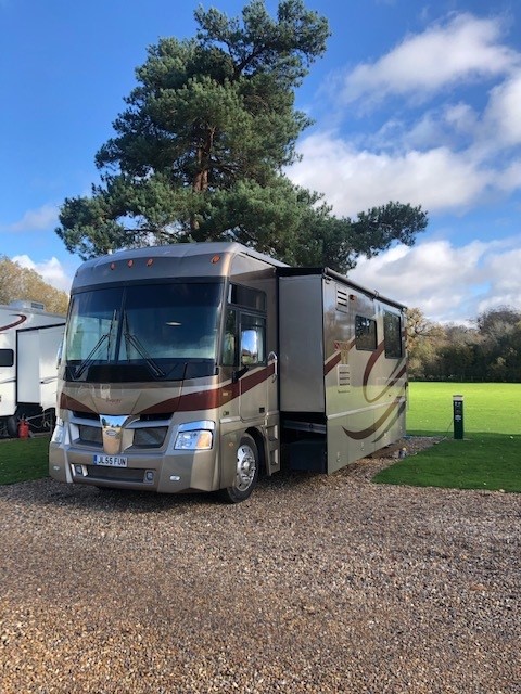 SUNCRUISER (NON DRIVE HIRE) 6 BERTH