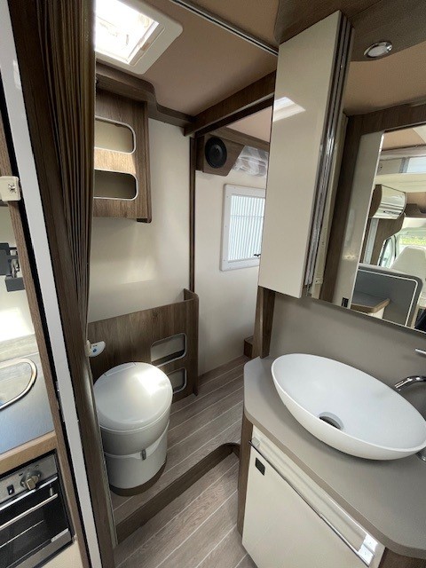 T-Line 740 (2-4 berth motorhome) 25+ TO HIRE