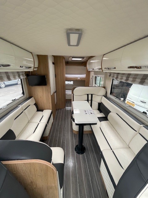 Auto-Roller 707 (2-5 berth motorhome)